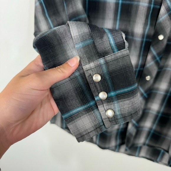 Wrangler Pearl Snap Blue Black Plaid Long Sleeve Button Down Western Rodeo Top - Picture 3 of 4